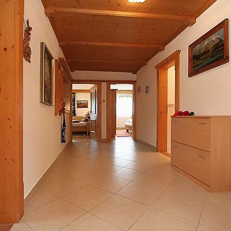 Haus-mitterhorn-im-pillerseetal-ferienwohnung-b Apartment *