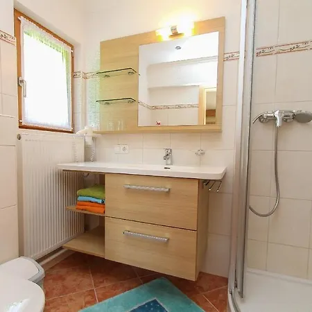 Haus-mitterhorn-im-pillerseetal-ferienwohnung-b Апартаменты